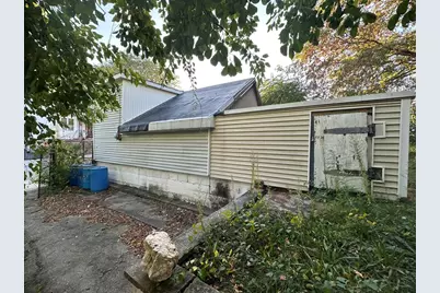 472 Buffinton St, Fall River, MA 02722 - Photo 5