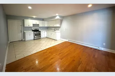 426 Boston St #1, Lynn, MA 01905 - Photo 5