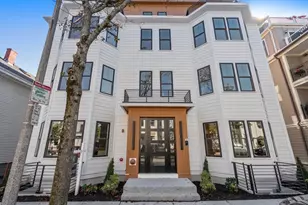 527 E 7th St, Boston, MA 02127 - Photo 21