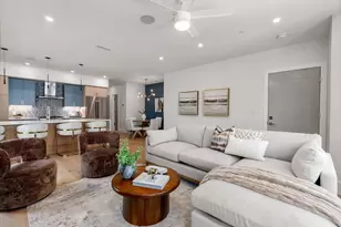 527 E 7th St, Boston, MA 02127 - Photo 11