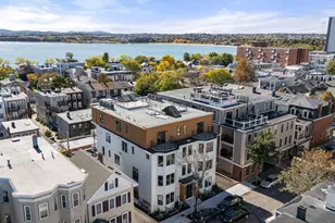 527 E 7th St, Boston, MA 02127 - Photo 23