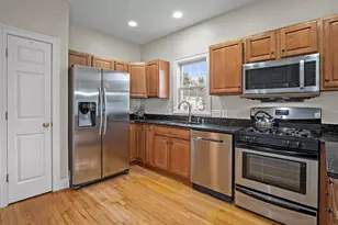 36 Knowlton Cir, Upton, MA 01568 - Photo 5