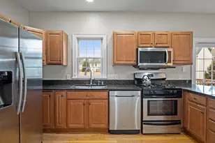 36 Knowlton Cir, Upton, MA 01568 - Photo 7