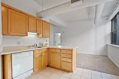 23-33 Middle St #6, Lowell, MA 01852 - Photo 9