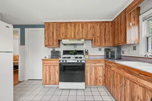 935 Bridge St, Lowell, MA 01850 - Photo 9