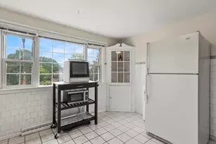 935 Bridge St, Lowell, MA 01850 - Photo 11