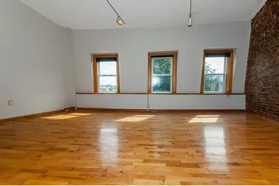 11 Savin Hill Ave, Boston, MA 02125 - Photo 9