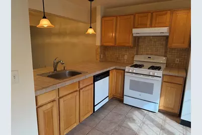 6 Lilac Court #6, Hopkinton, MA 01748 - Photo 3