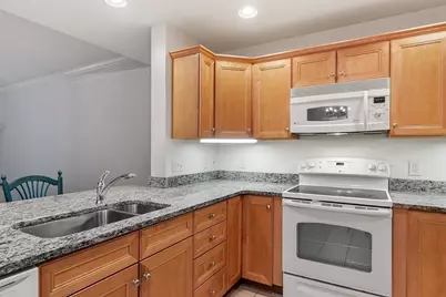 1117 Emerald Court #1117, Tewksbury, MA 01876 - Photo 7