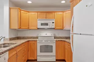 1117 Emerald Ct, Tewksbury, MA 01876 - Photo 5