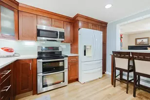 8 Ralph St, Medford, MA 02155 - Photo 5