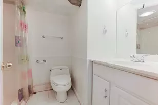 8 Ralph St, Medford, MA 02155 - Photo 33