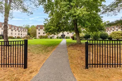 119 Grove Street #223, Rockland, MA 02370 - Photo 3