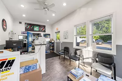 8 Marshall St, Methuen, MA 01844 - Photo 19