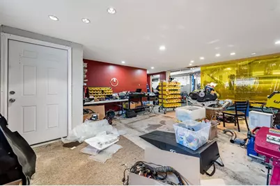 8 Marshall St, Methuen, MA 01844 - Photo 37