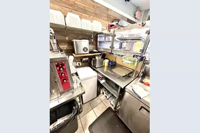 37 Confidential Street, Boston, MA 02131 - Photo 7