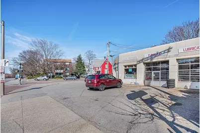 911 Washington St, Newton, MA 02460 - Photo 5