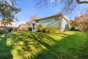 30 Wampum Ave, Waltham, MA 02451 - Photo 25