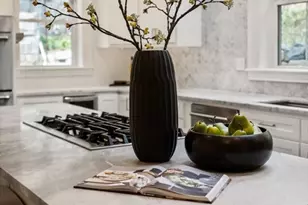 64 Walker St, Boston, MA 02129 - Photo 11