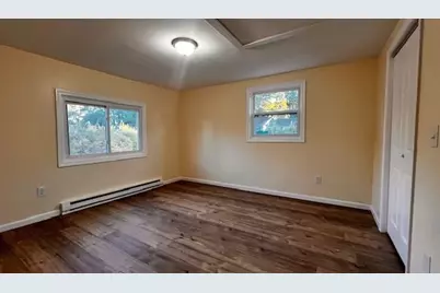 81 McCarthy Ave, Chicopee, MA 01020 - Photo 15