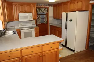 4 Thomas Hill Rd, Millbury, MA 01527 - Photo 5