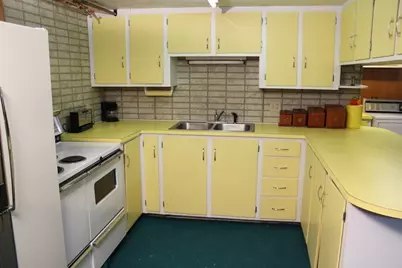 4 Thomas Hill Rd, Millbury, MA 01527 - Photo 19