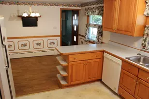 4 Thomas Hill Rd, Millbury, MA 01527 - Photo 3