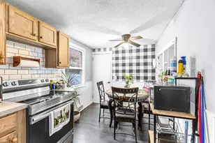 101 Regal St, Springfield, MA 01118 - Photo 9