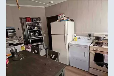 86 W Main St, North Adams, MA 01247 - Photo 9