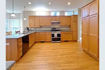 11 Oakland St, Lexington, MA 02420 - Photo 9