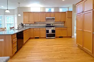 11 Oakland St, Lexington, MA 02420 - Photo 9