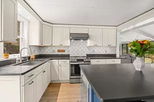 10 Dory Cir, Edgartown, MA 02539 - Photo 5