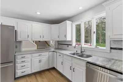 75 Barre Rd, Hubbardston, MA 01452 - Photo 15