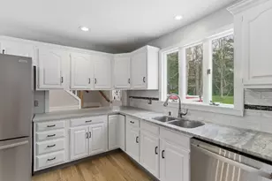 75 Barre Rd, Hubbardston, MA 01452 - Photo 15