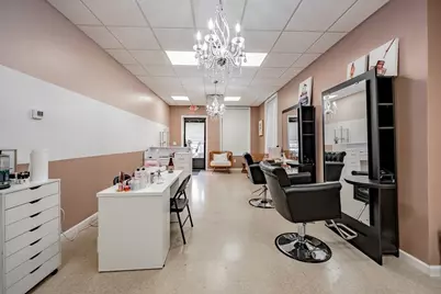 8-16 Chestnut St #16, West Springfield, MA 01089 - Photo 5