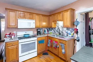 17 Arlington St, Haverhill, MA 01830 - Photo 3