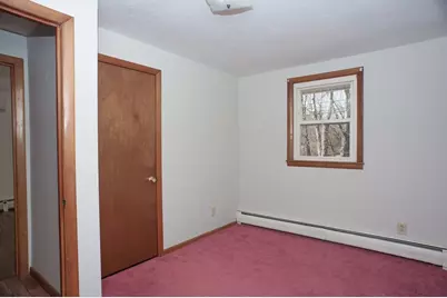 7 Pleasant St, Grafton, MA 01519 - Photo 15