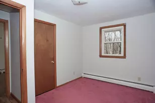 7 Pleasant St, Grafton, MA 01519 - Photo 15