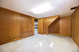 7 Pleasant St, Grafton, MA 01519 - Photo 19