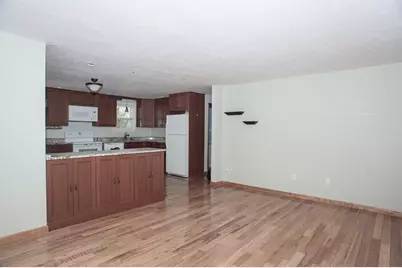 7 Pleasant St, Grafton, MA 01519 - Photo 7