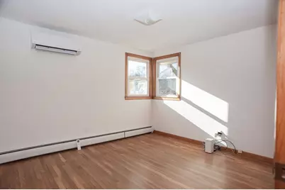 7 Pleasant St, Grafton, MA 01519 - Photo 11