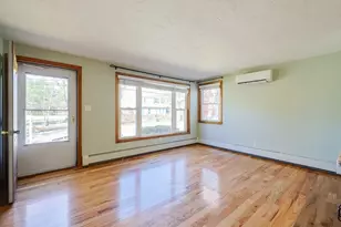 7 Pleasant St, Grafton, MA 01519 - Photo 9