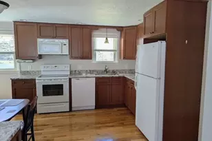 7 Pleasant St, Grafton, MA 01519 - Photo 3