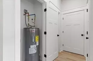 843 Main St, Clinton, MA 01510 - Photo 19