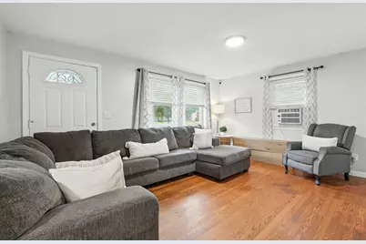 381 N Brook Rd, Springfield, MA 01119 - Photo 5