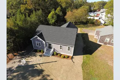 7 N Winnifred Rd, Brockton, MA 02301 - Photo 9