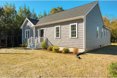 7 N Winnifred Rd, Brockton, MA 02301 - Photo 3