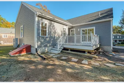 7 N Winnifred Rd, Brockton, MA 02301 - Photo 5