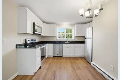 15 Maple Crest Cir #D, Holyoke, MA 01040 - Photo 3