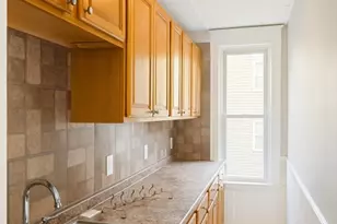 21 Henchman, Worcester, MA 01605 - Photo 5